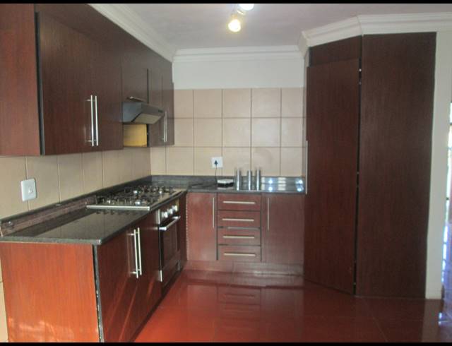 4 BEDROOM DUPLEX FOR SALE IN EQUESTRIA